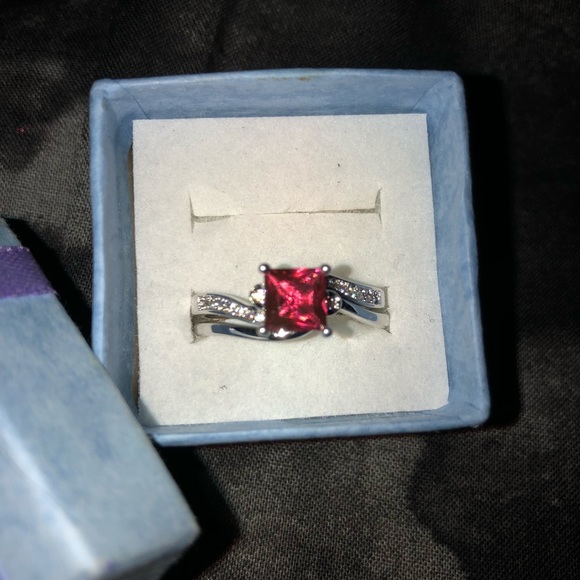 Brand new Dark Pink Sapphire, Sz 9 .925 SS - Picture 2 of 2